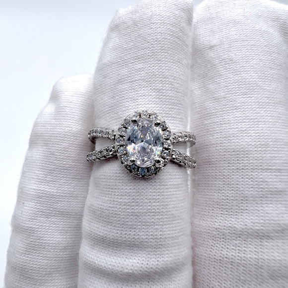 Sale $18 Firm! 925 Sterling Silver Cz Ring - Picture 16 of 17